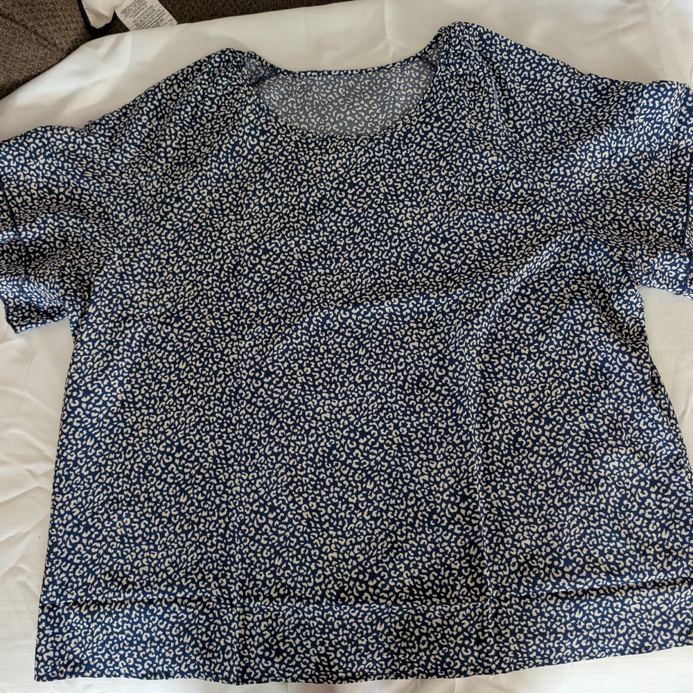 SHEIN Navy and White Patterned Blouse